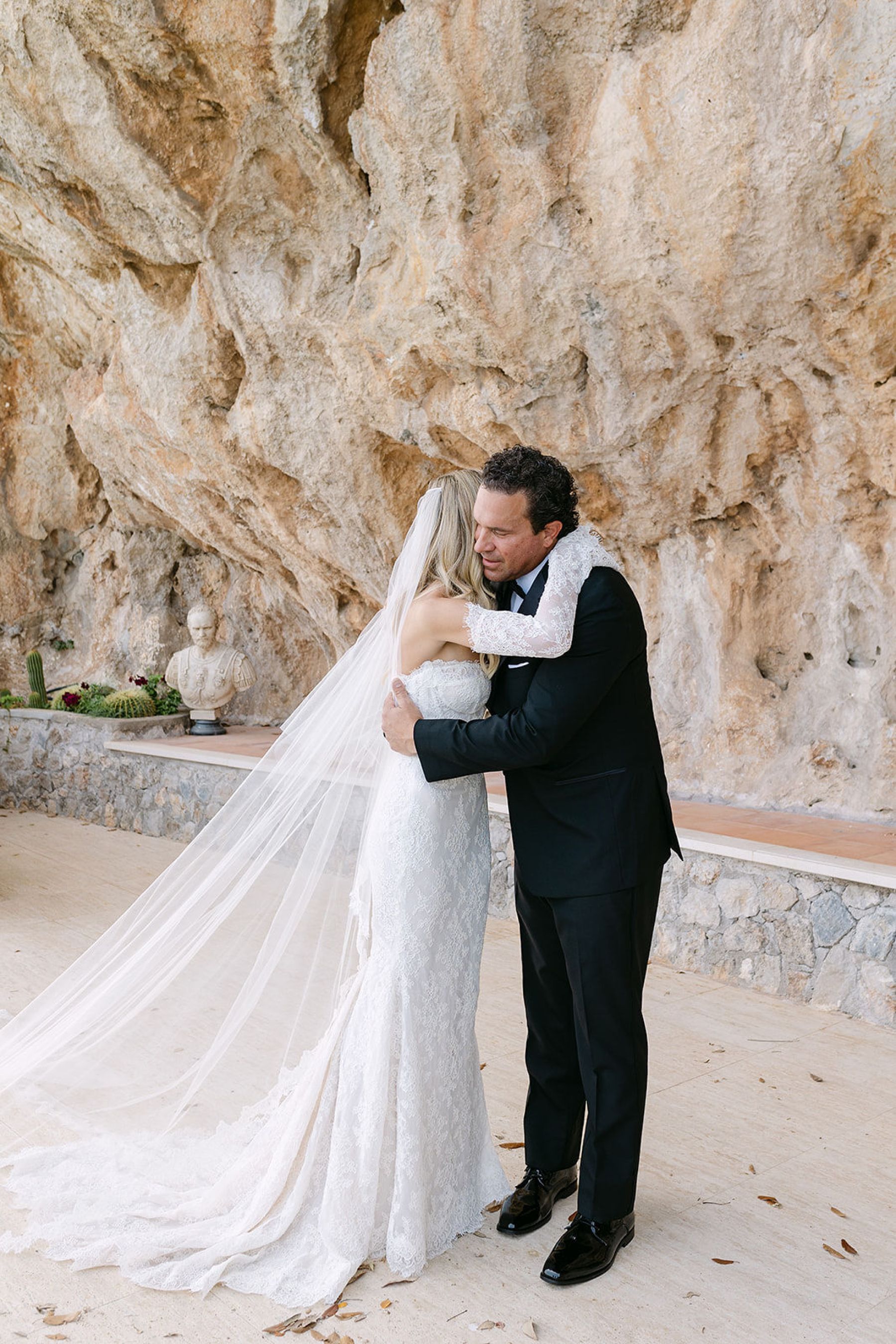 Daniella and Thomas's Timeless Italian Wedding at Villa La Rondinaia photo