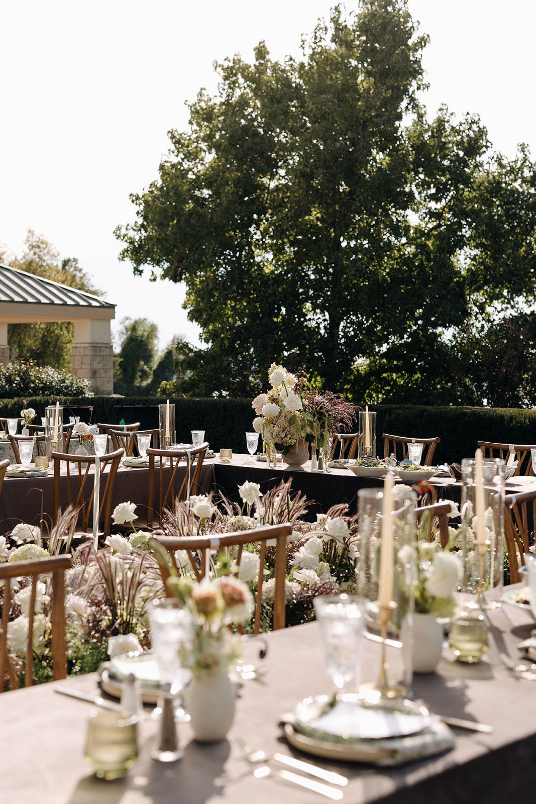 Sophia &amp; Christopher’s Pride and Prejudice-Inspired Wedding at Chateau on the Lake photo