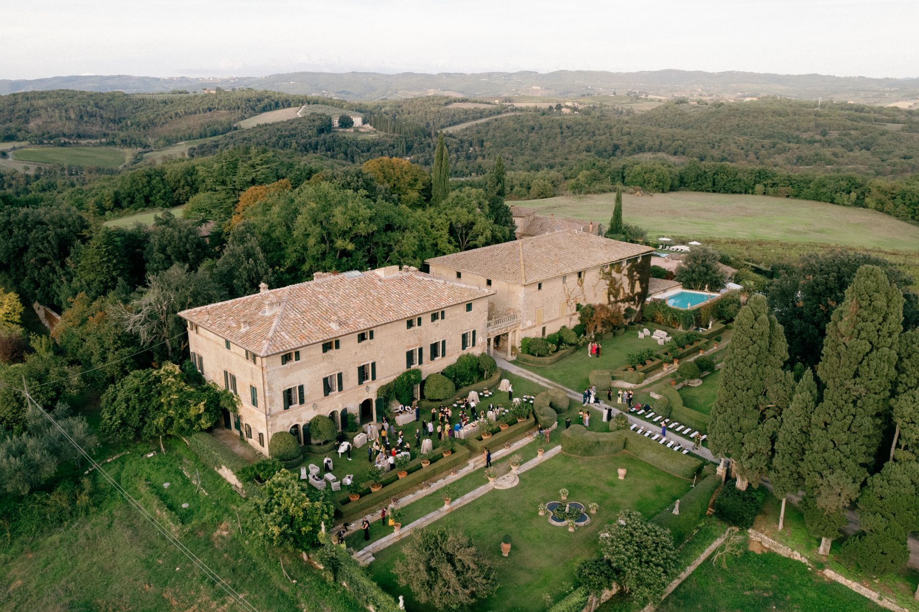 A Luxurious Tuscan Wedding at Borgo Stomennano: Cindy &amp; Charles's Italian Love Story photo