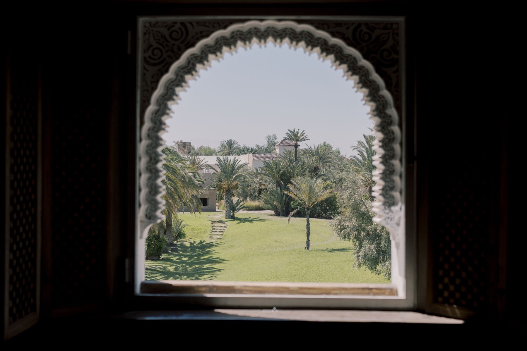 Miryam &amp; Ben's Enchanting Marrakesh Wedding at Ksar Char-Bagh photo
