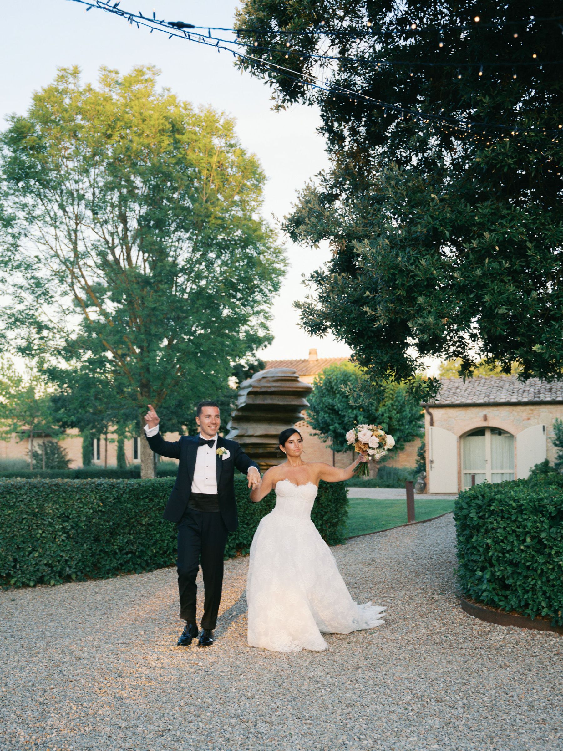 Vines, Vows &amp; Vintage Blooms: Hannah &amp; Timothy's Tuscan Wedding at Ombroneta photo