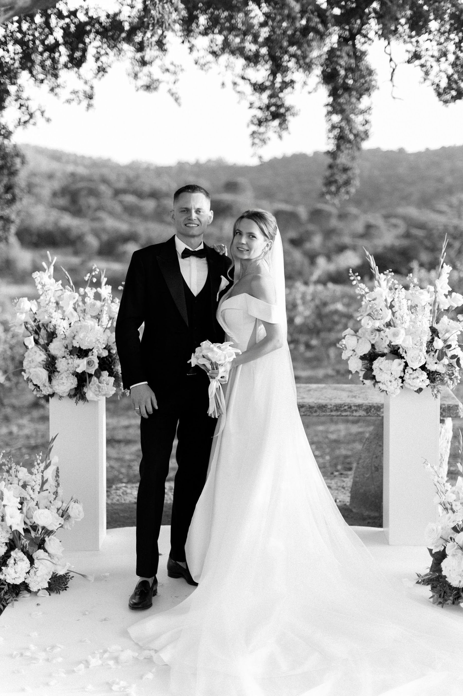 Mila &amp; Andrei's "Expensive Simplicity" Wedding at Hotel Casa Palmela, Portugal photo