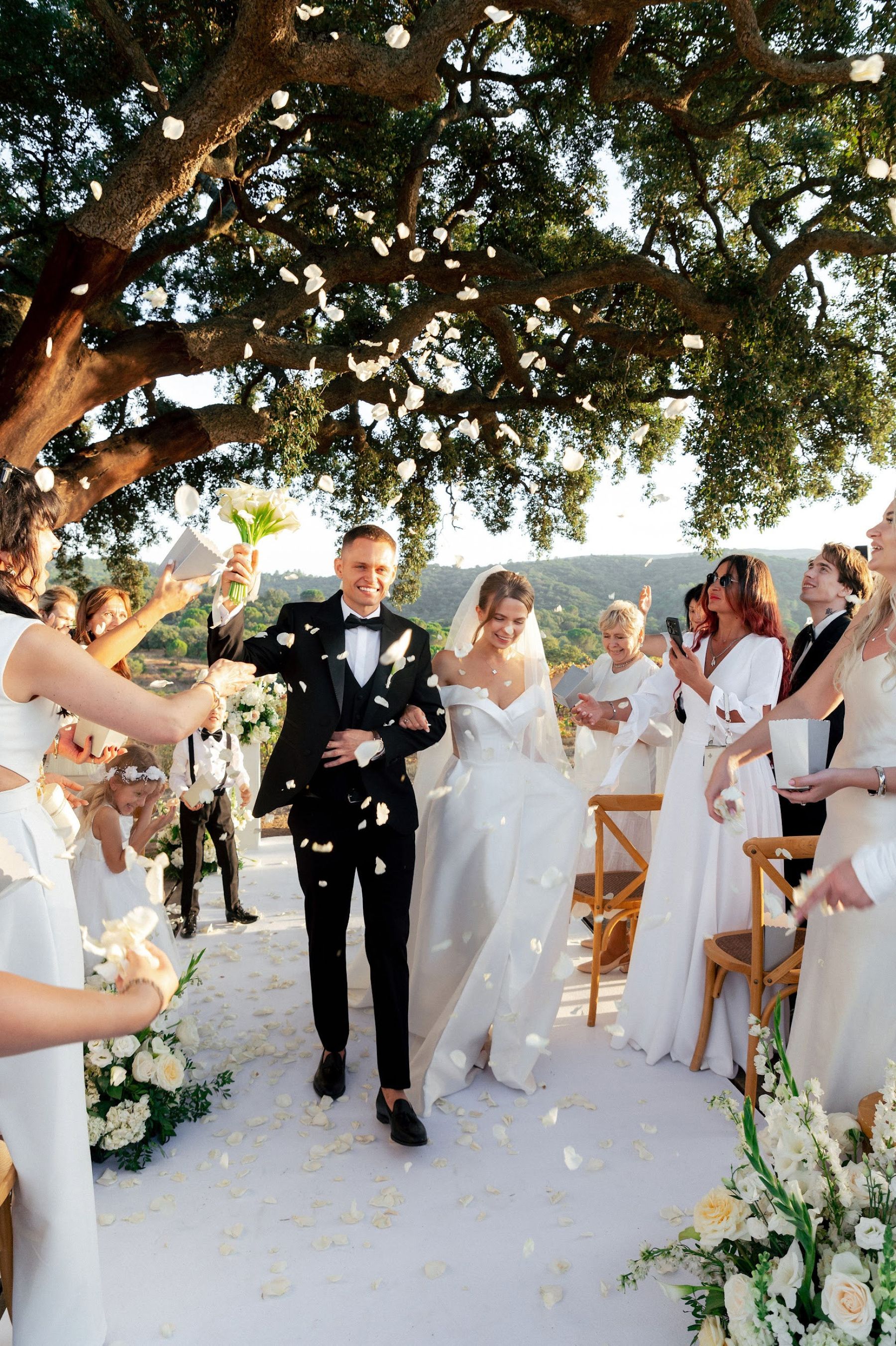 Mila &amp; Andrei's "Expensive Simplicity" Wedding at Hotel Casa Palmela, Portugal photo