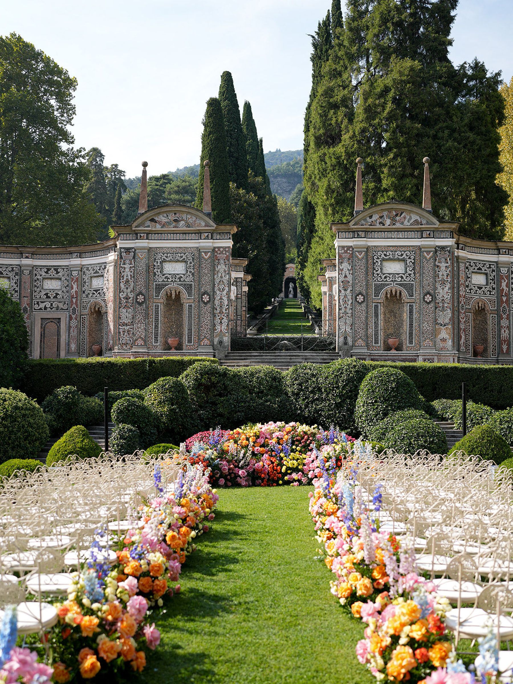 Madison &amp; Rotimi's Wedding at Villa D'Este: One Wooden Boat, 125 Guests, and Florals Nobody Expected photo