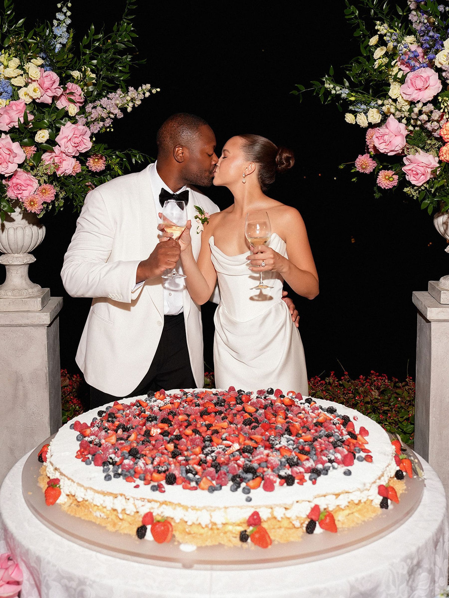 Madison &amp; Rotimi's Wedding at Villa D'Este: One Wooden Boat, 125 Guests, and Florals Nobody Expected photo