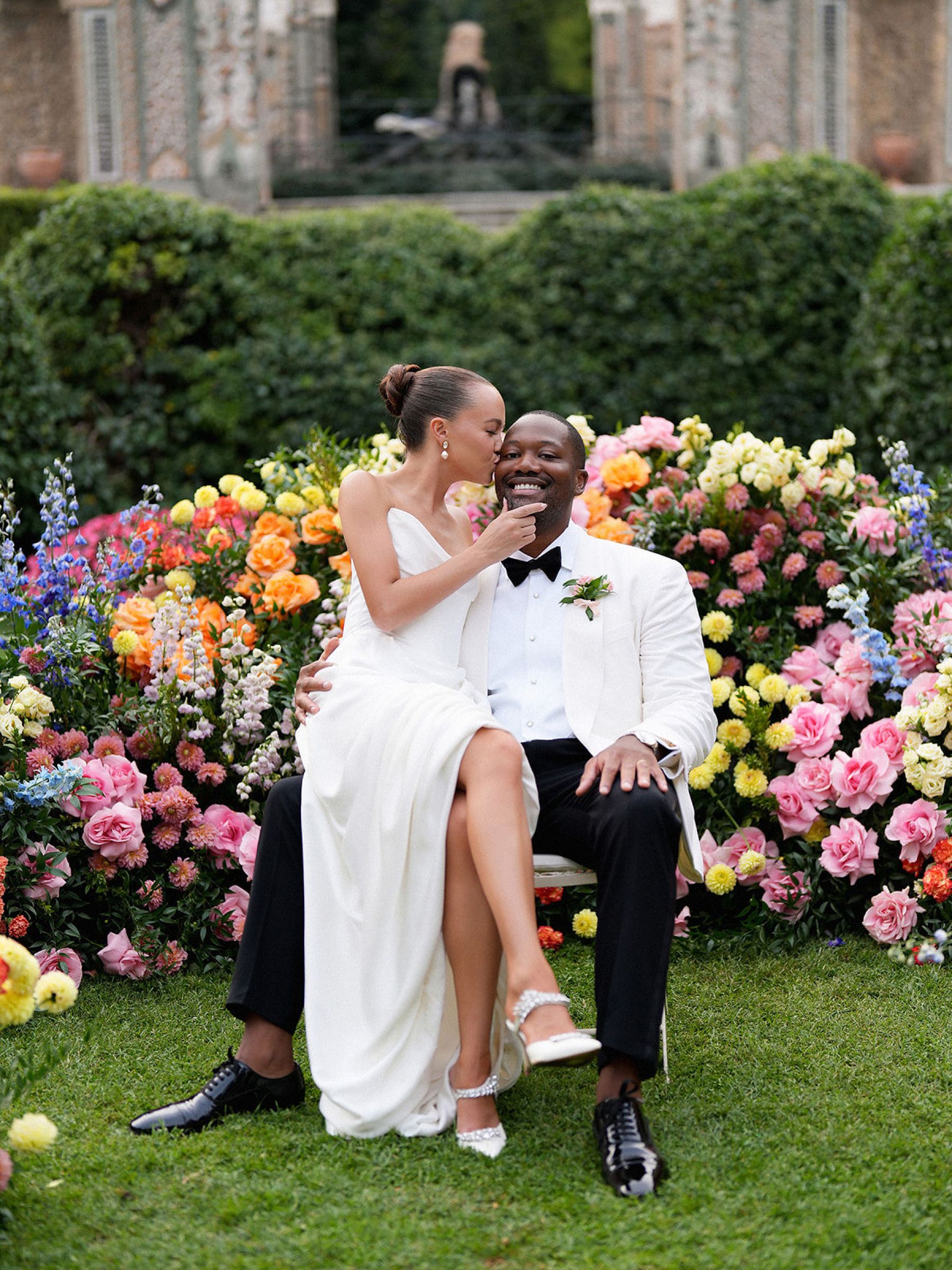 Madison &amp; Rotimi's Wedding at Villa D'Este: One Wooden Boat, 125 Guests, and Florals Nobody Expected photo