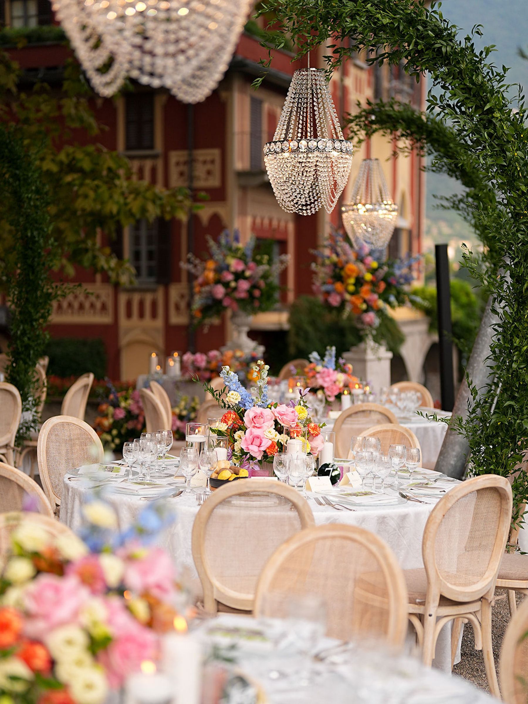 Madison &amp; Rotimi's Wedding at Villa D'Este: One Wooden Boat, 125 Guests, and Florals Nobody Expected photo