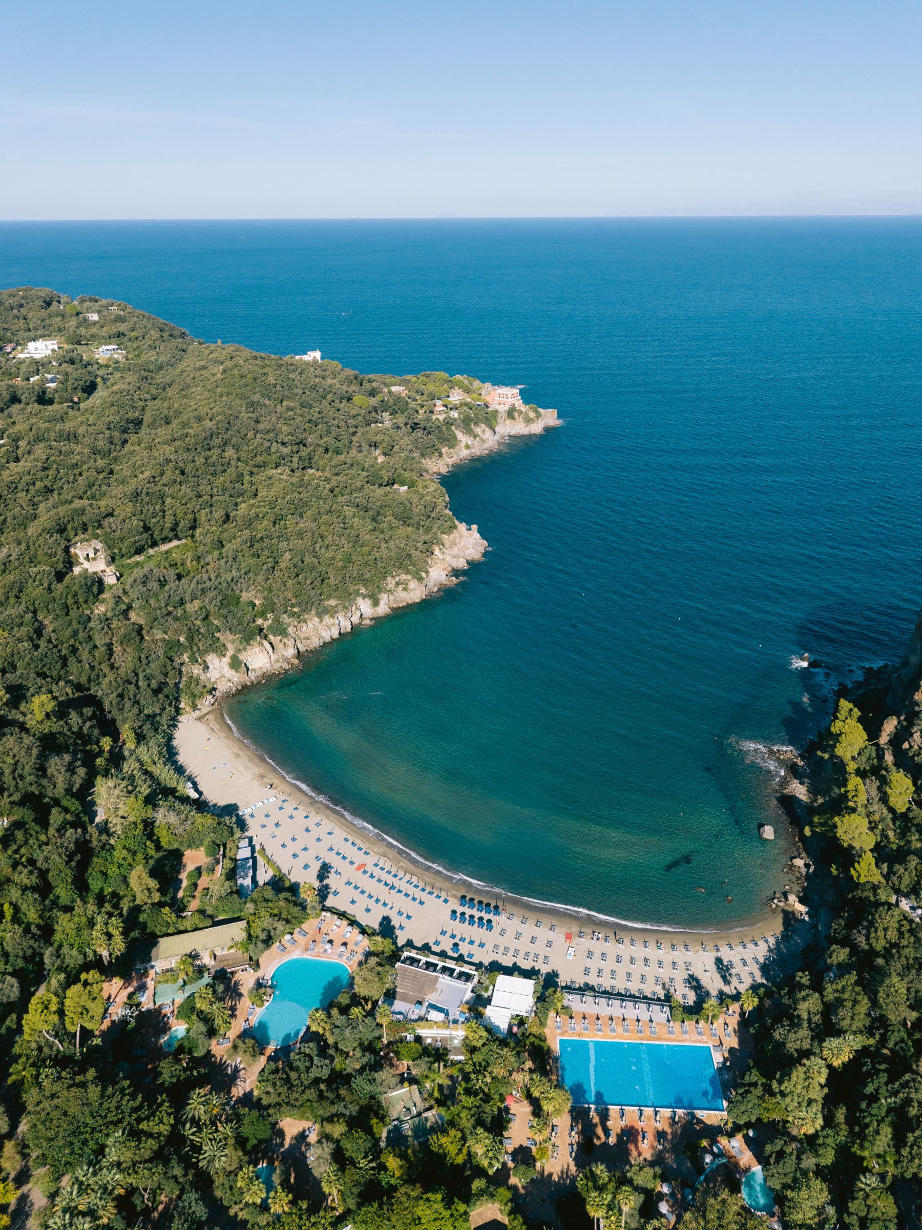 A Train Strike, a Bag of Chips, and a Cloudless Sky: Casey &amp; Anthony's Wedding at Mezzatorre photo