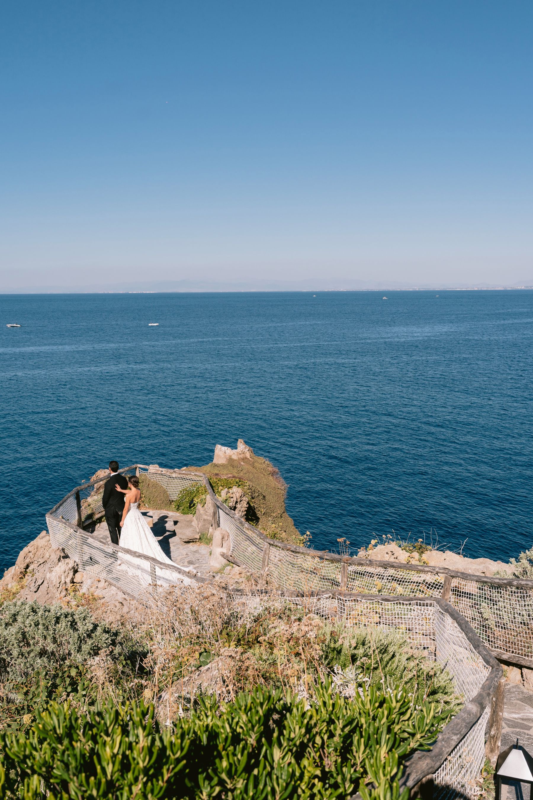 A Train Strike, a Bag of Chips, and a Cloudless Sky: Casey &amp; Anthony's Wedding at Mezzatorre photo