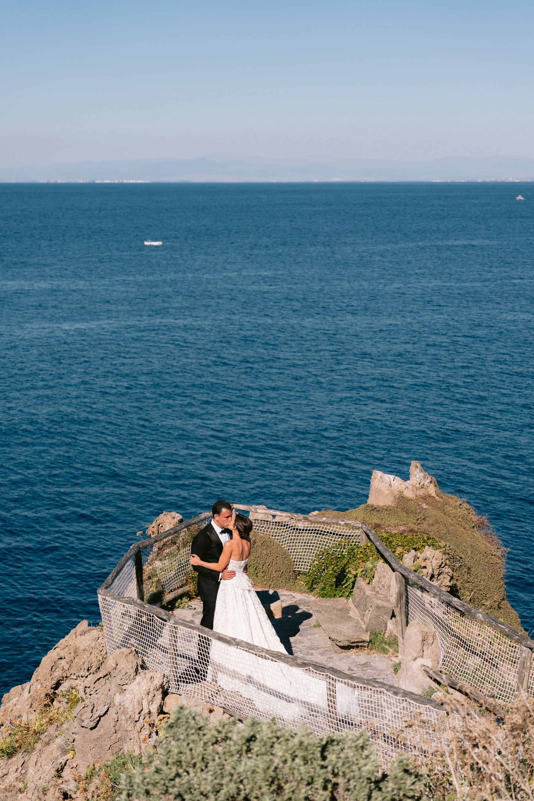 A Train Strike, a Bag of Chips, and a Cloudless Sky: Casey &amp; Anthony's Wedding at Mezzatorre photo