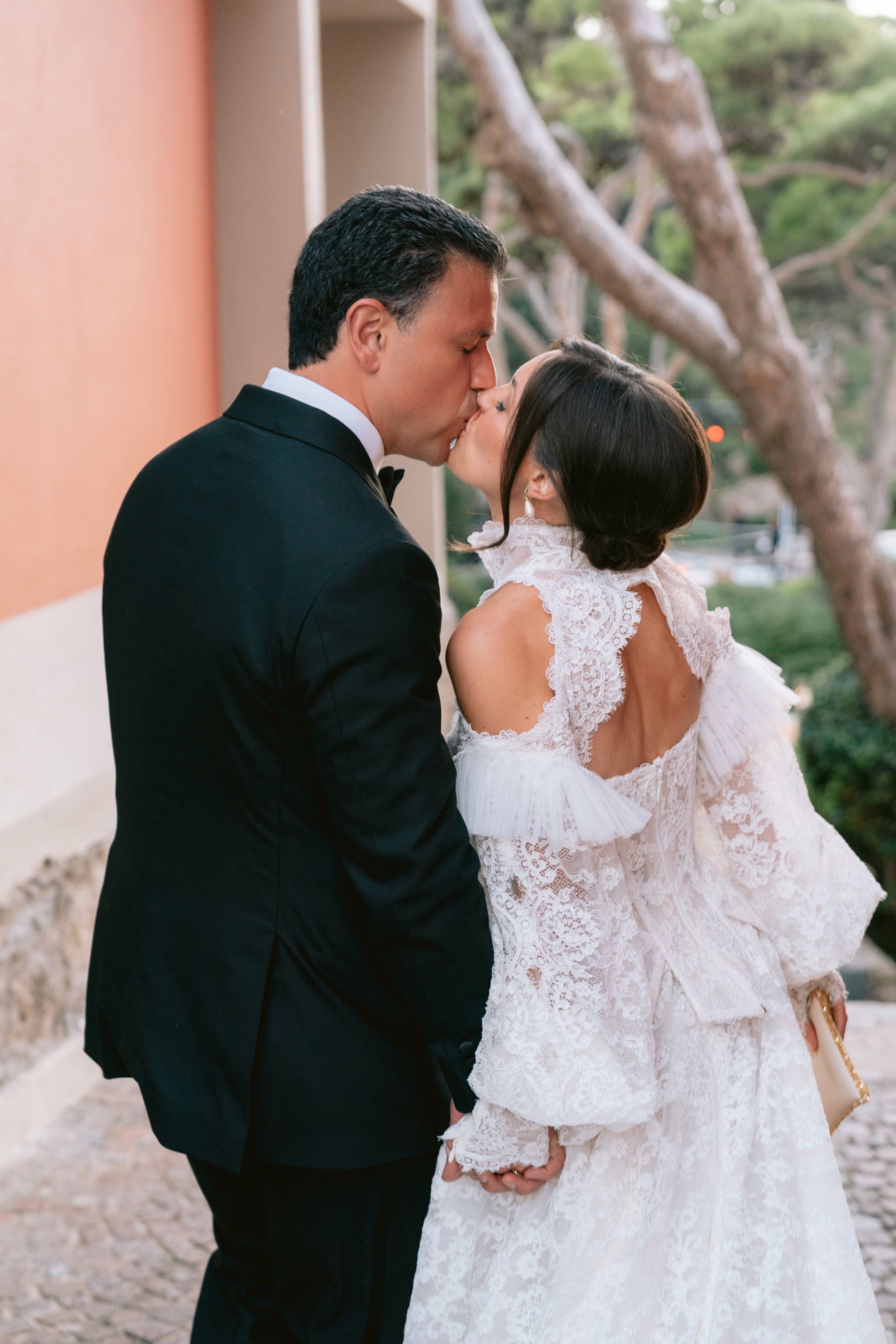 A Train Strike, a Bag of Chips, and a Cloudless Sky: Casey &amp; Anthony's Wedding at Mezzatorre photo