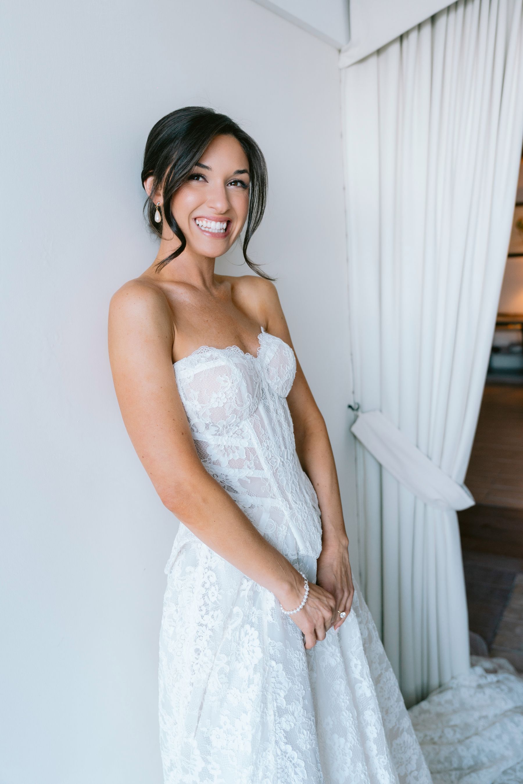 A Train Strike, a Bag of Chips, and a Cloudless Sky: Casey &amp; Anthony's Wedding at Mezzatorre photo