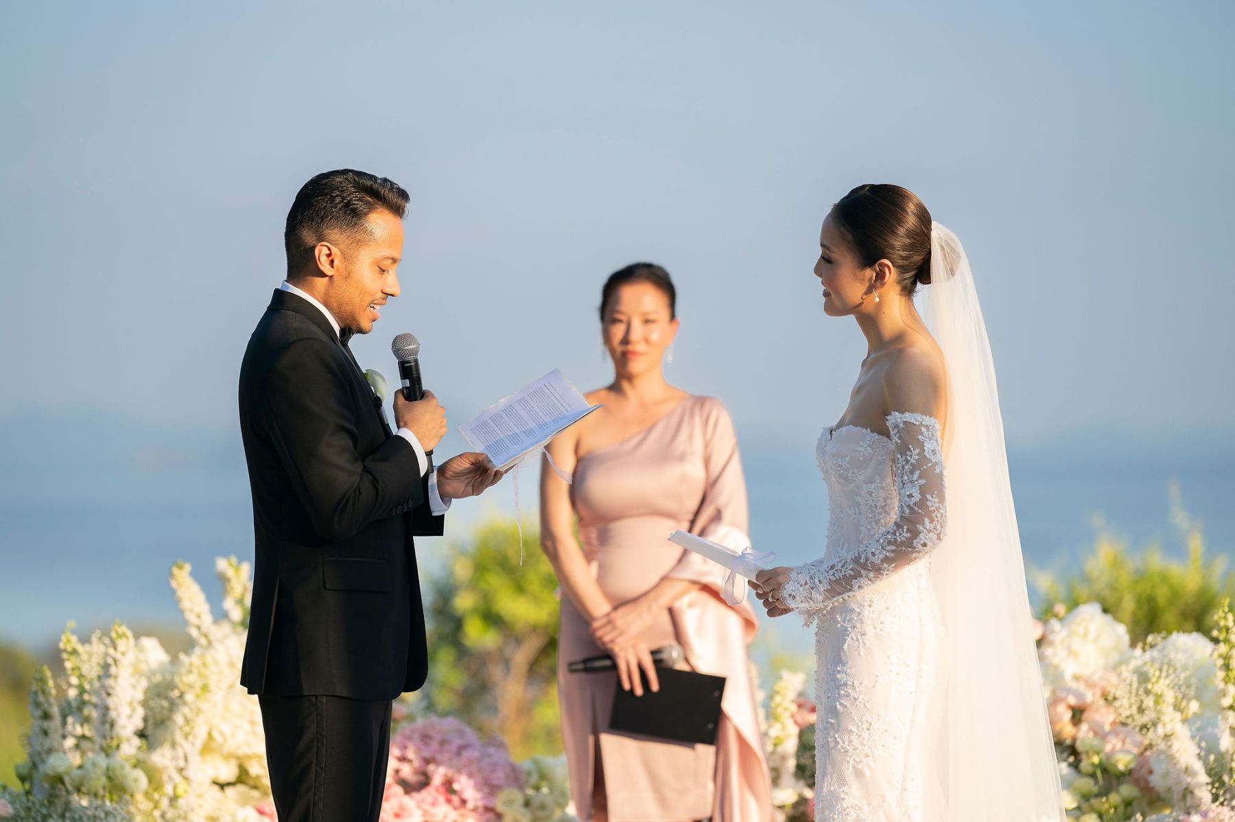 He Took 163 Flights to Get to Her: Kiki &amp; Thavidu's Wedding at COMO Point Yamu, Phuket photo