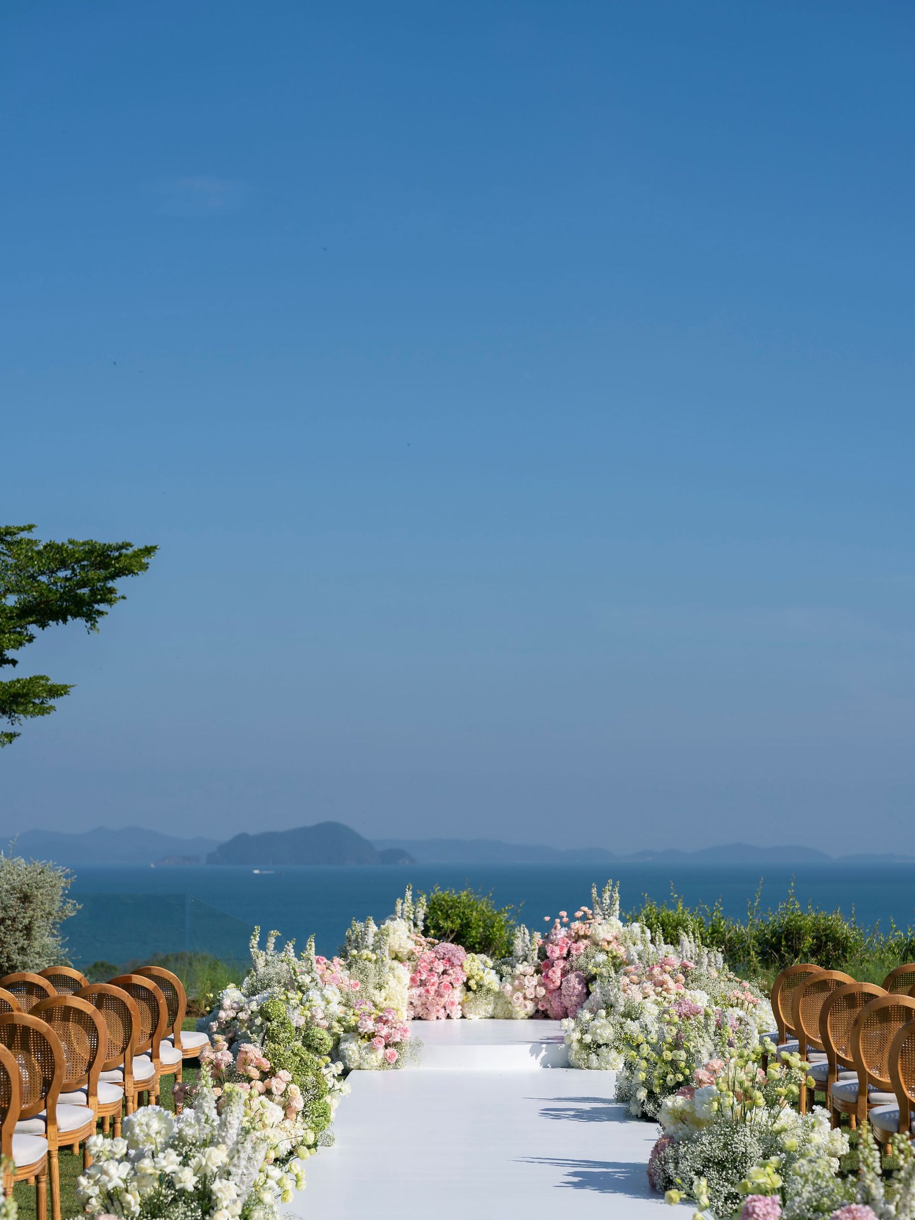 He Took 163 Flights to Get to Her: Kiki &amp; Thavidu's Wedding at COMO Point Yamu, Phuket photo
