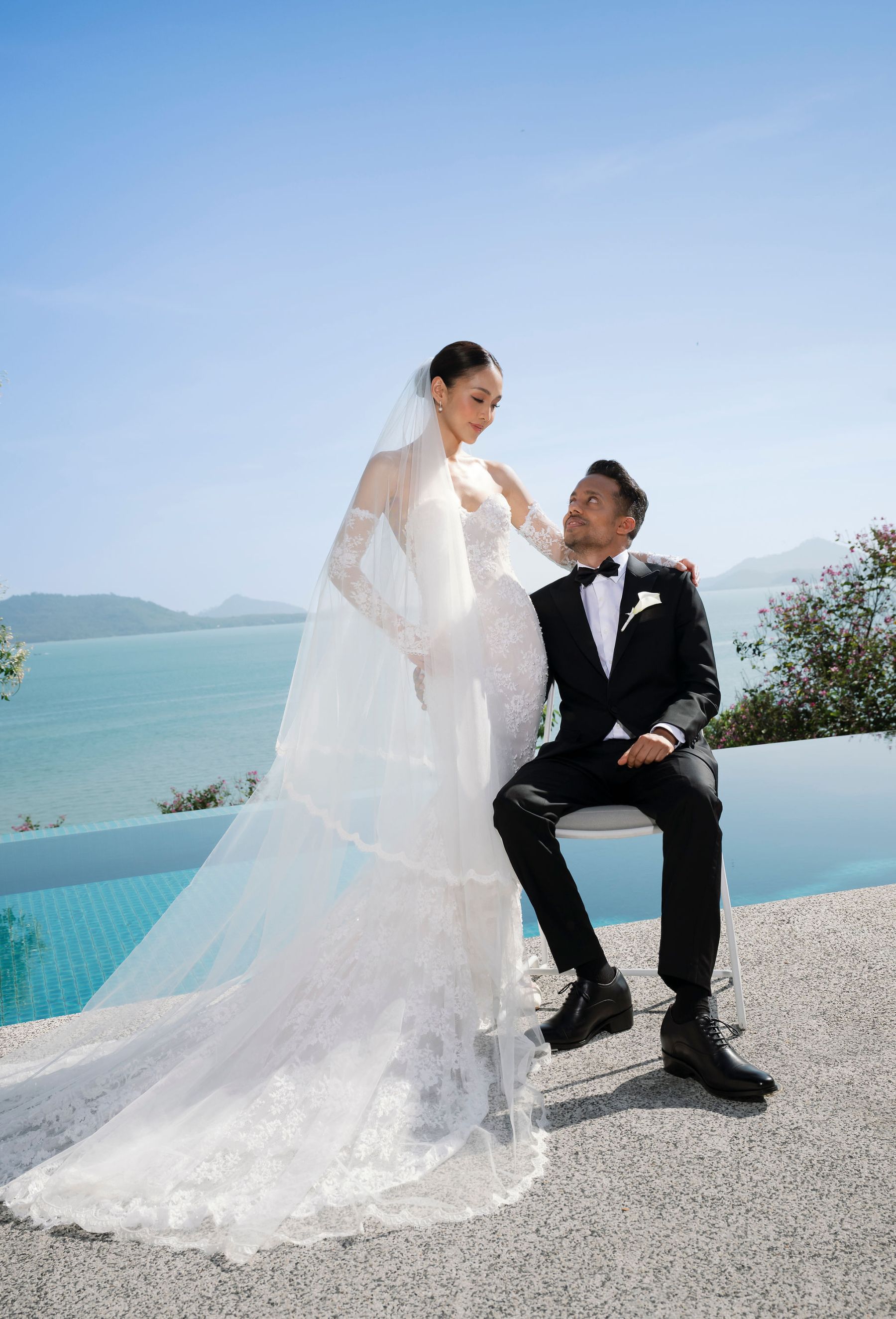 He Took 163 Flights to Get to Her: Kiki &amp; Thavidu's Wedding at COMO Point Yamu, Phuket photo