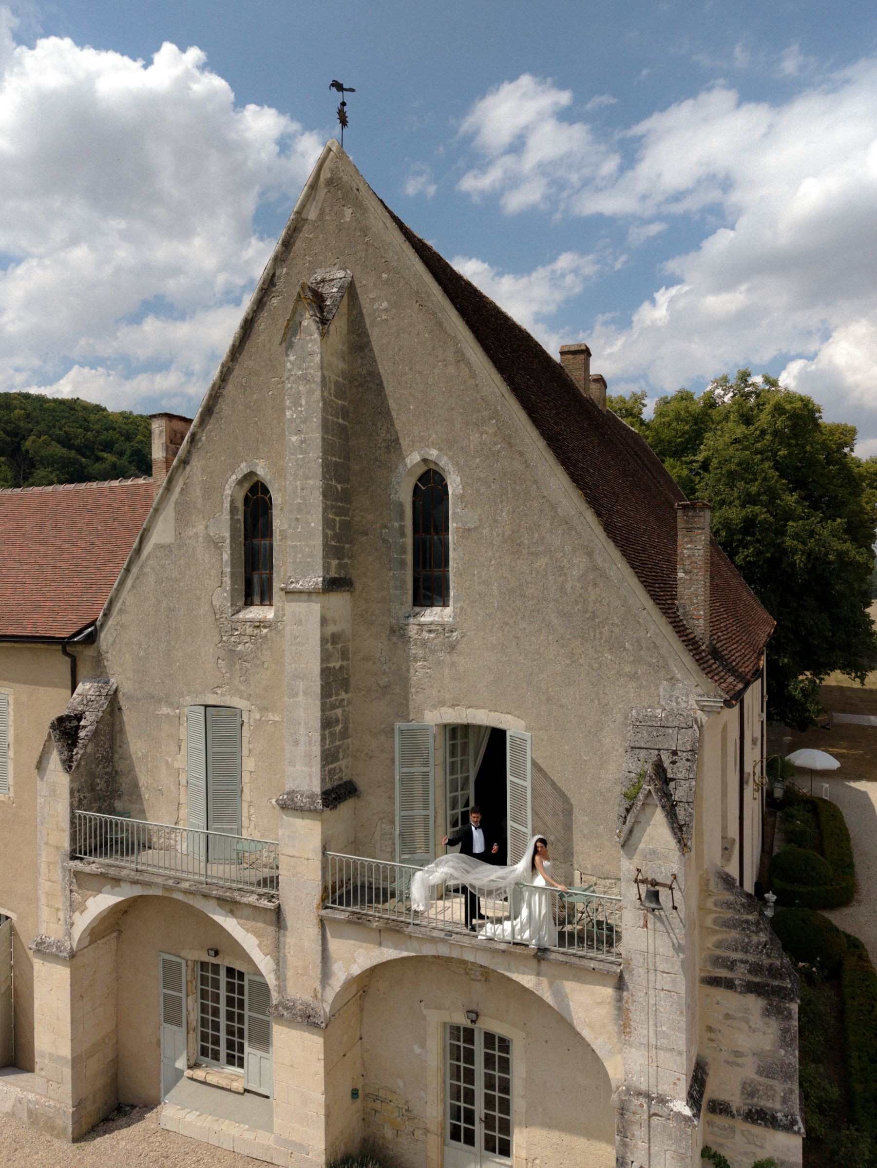 Look at Me, I Have Something to Ask You: Léanne &amp; Louis's Wedding at a Burgundy Abbey photo