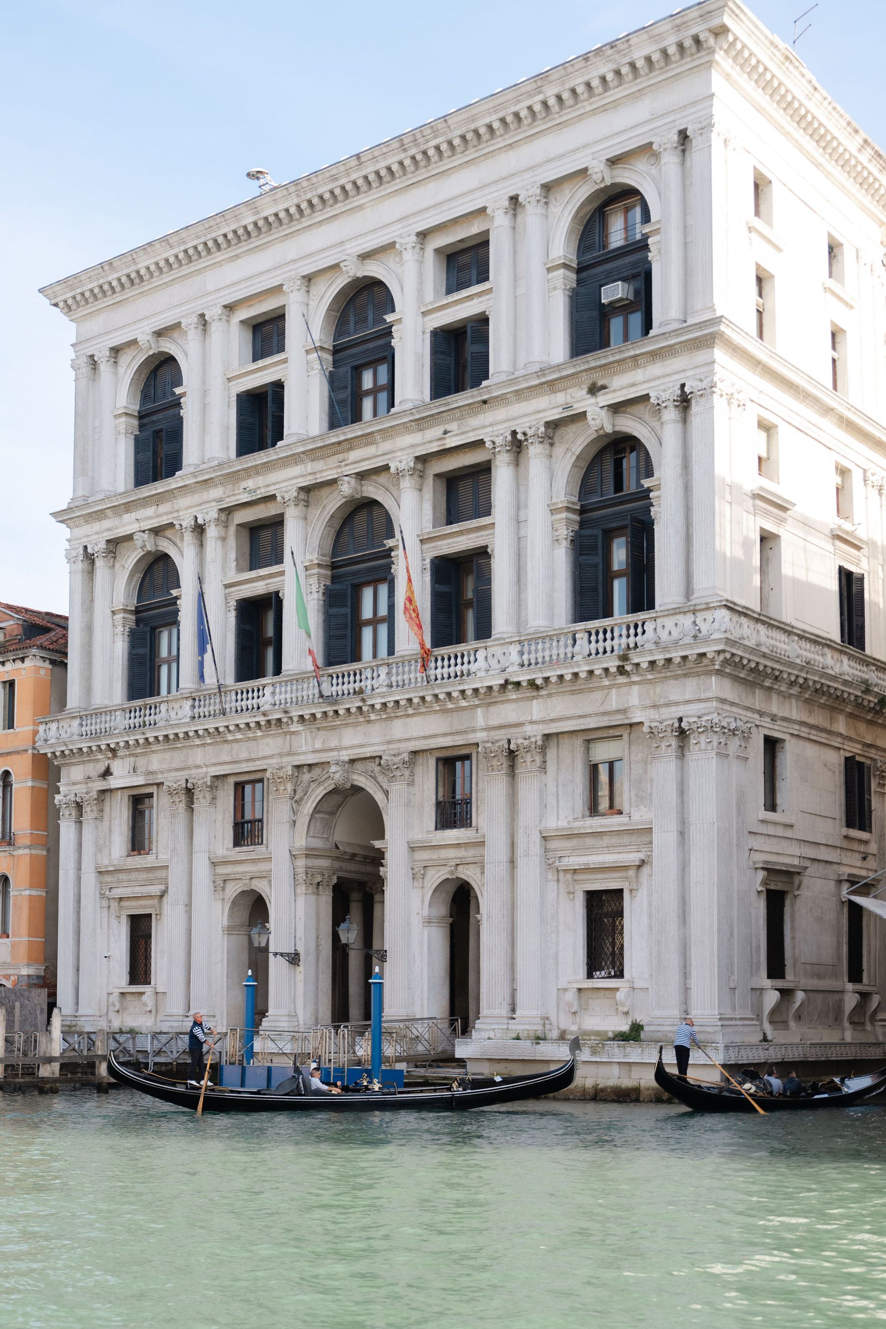 A Modern Venetian Ball: Claire &amp; Arthur's Wedding at Palazzo Pisani Moretta photo