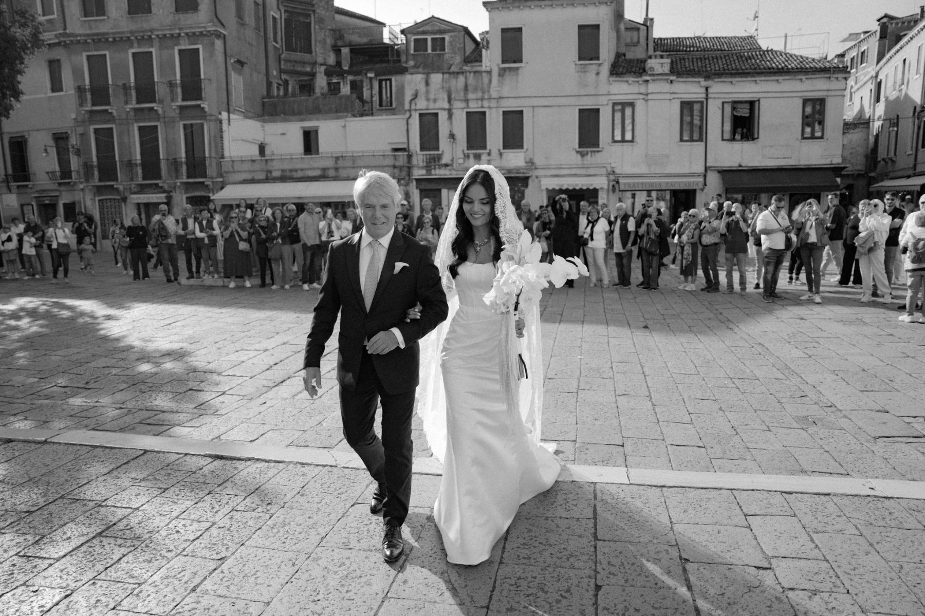 A Modern Venetian Ball: Claire &amp; Arthur's Wedding at Palazzo Pisani Moretta photo