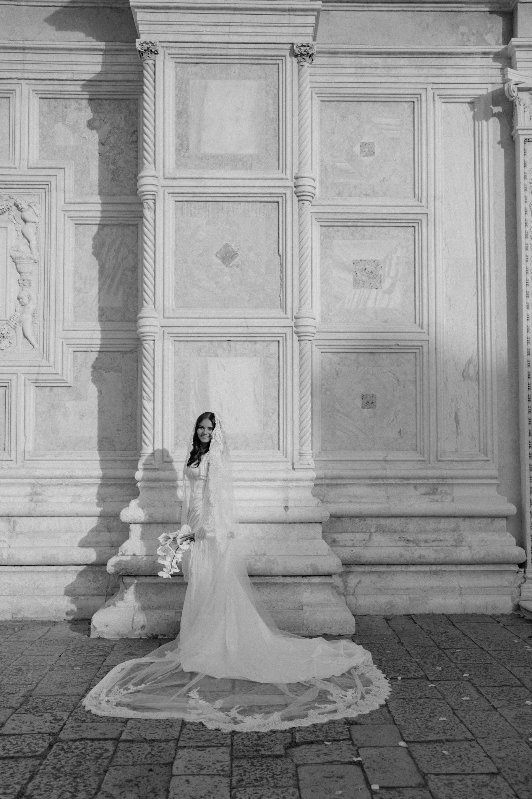 A Modern Venetian Ball: Claire &amp; Arthur's Wedding at Palazzo Pisani Moretta photo