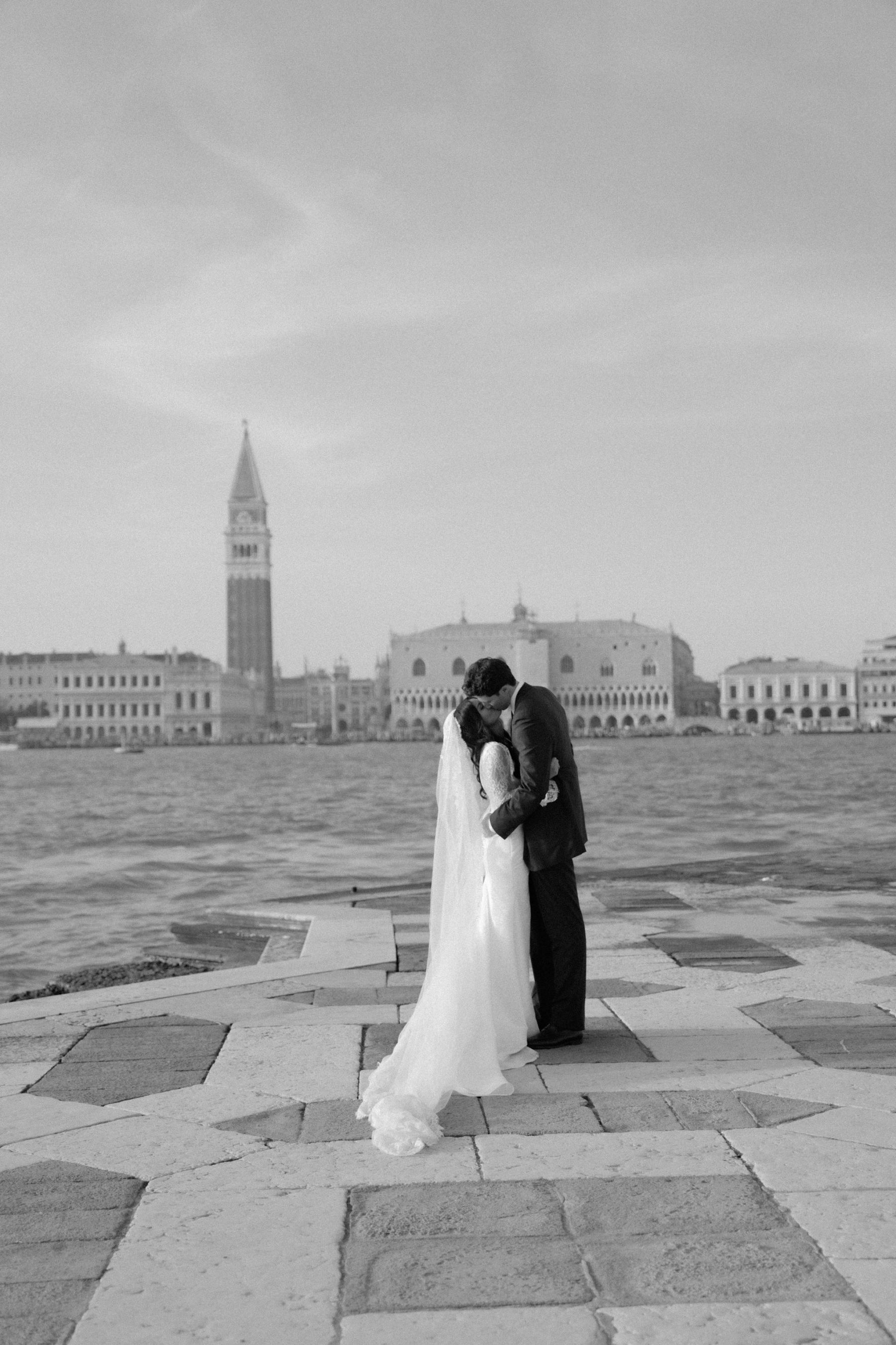 A Modern Venetian Ball: Claire &amp; Arthur's Wedding at Palazzo Pisani Moretta photo