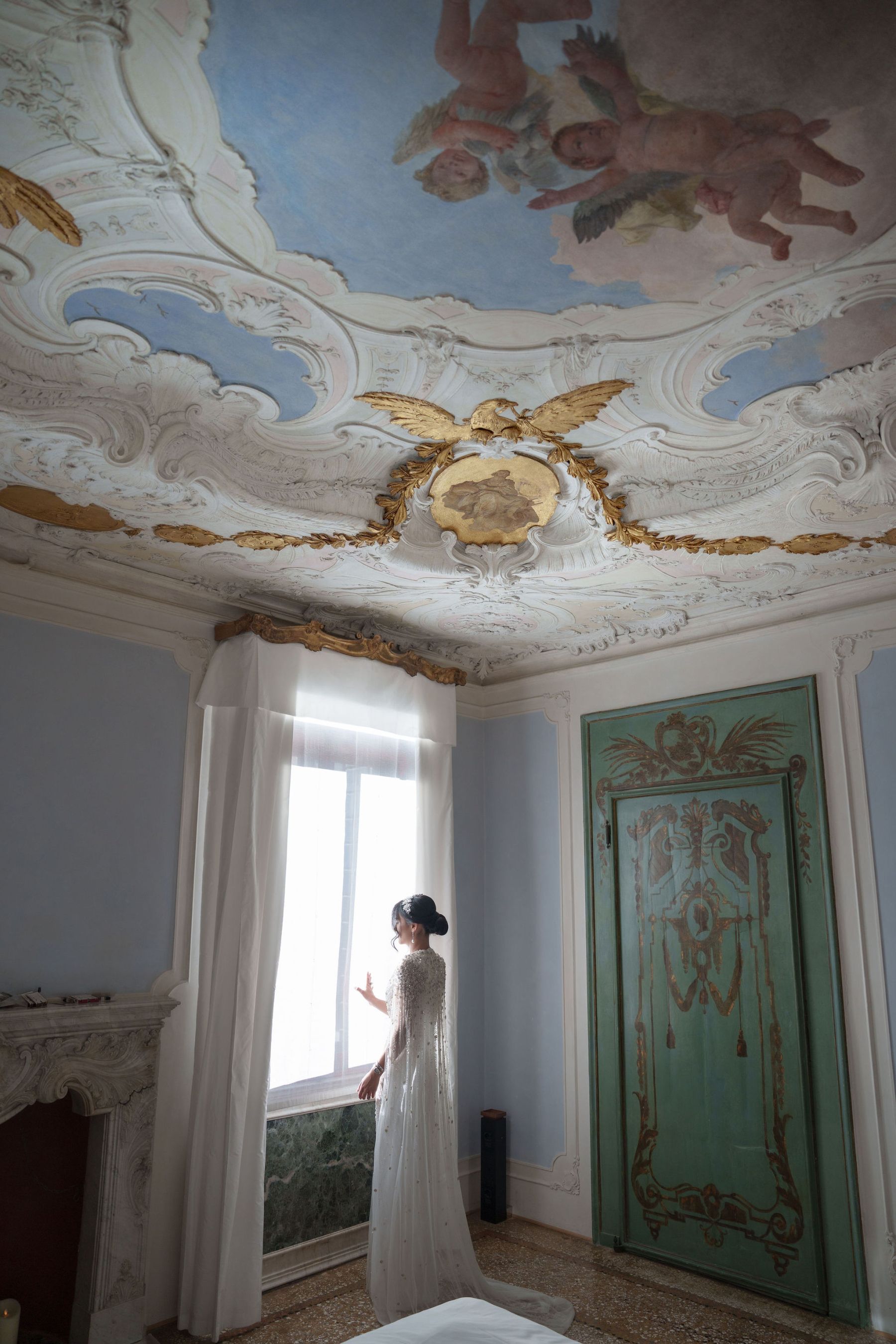 A Modern Venetian Ball: Claire &amp; Arthur's Wedding at Palazzo Pisani Moretta photo