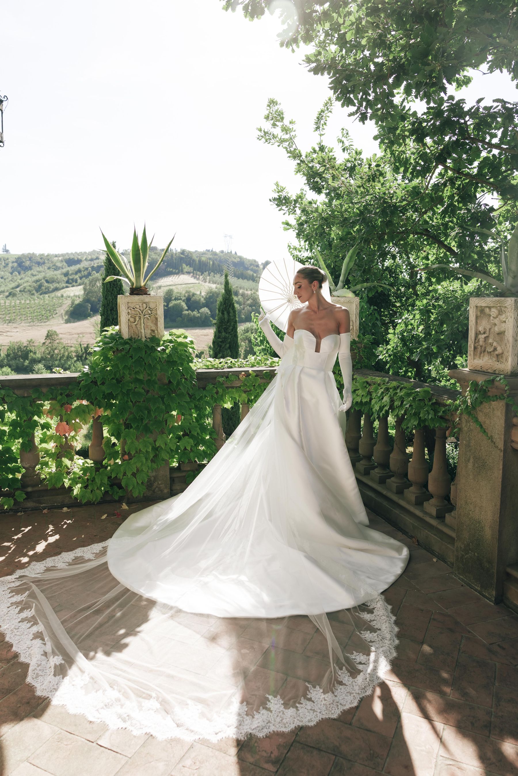 They Wrote Down Their Dream Venue Separately - Both Said Tuscany: Lindsey &amp; Lewis's Wedding at Tenuta Corbinaia photo