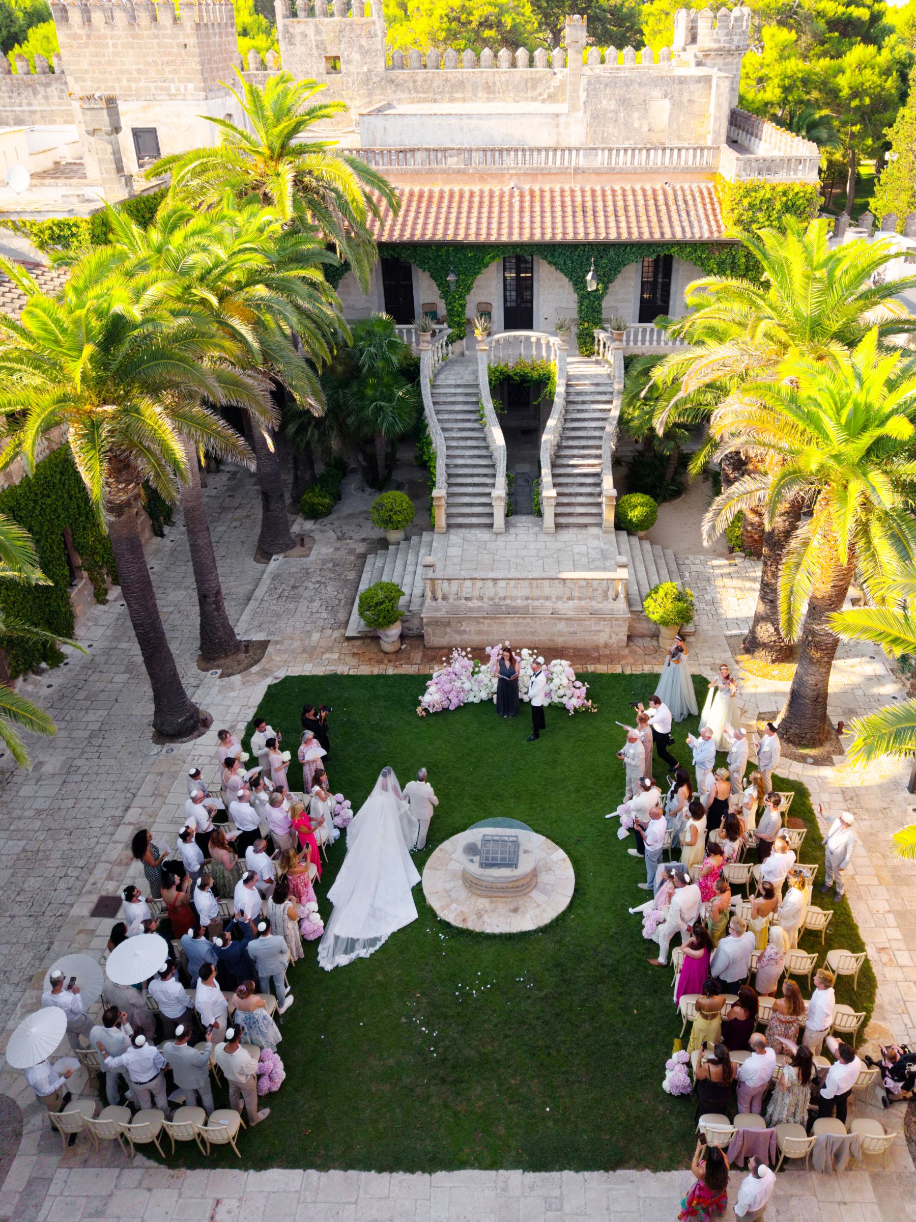 Timeless Elegance and a Surprise Opera Singer: Hana &amp; Benjamin's Wedding in Puglia photo