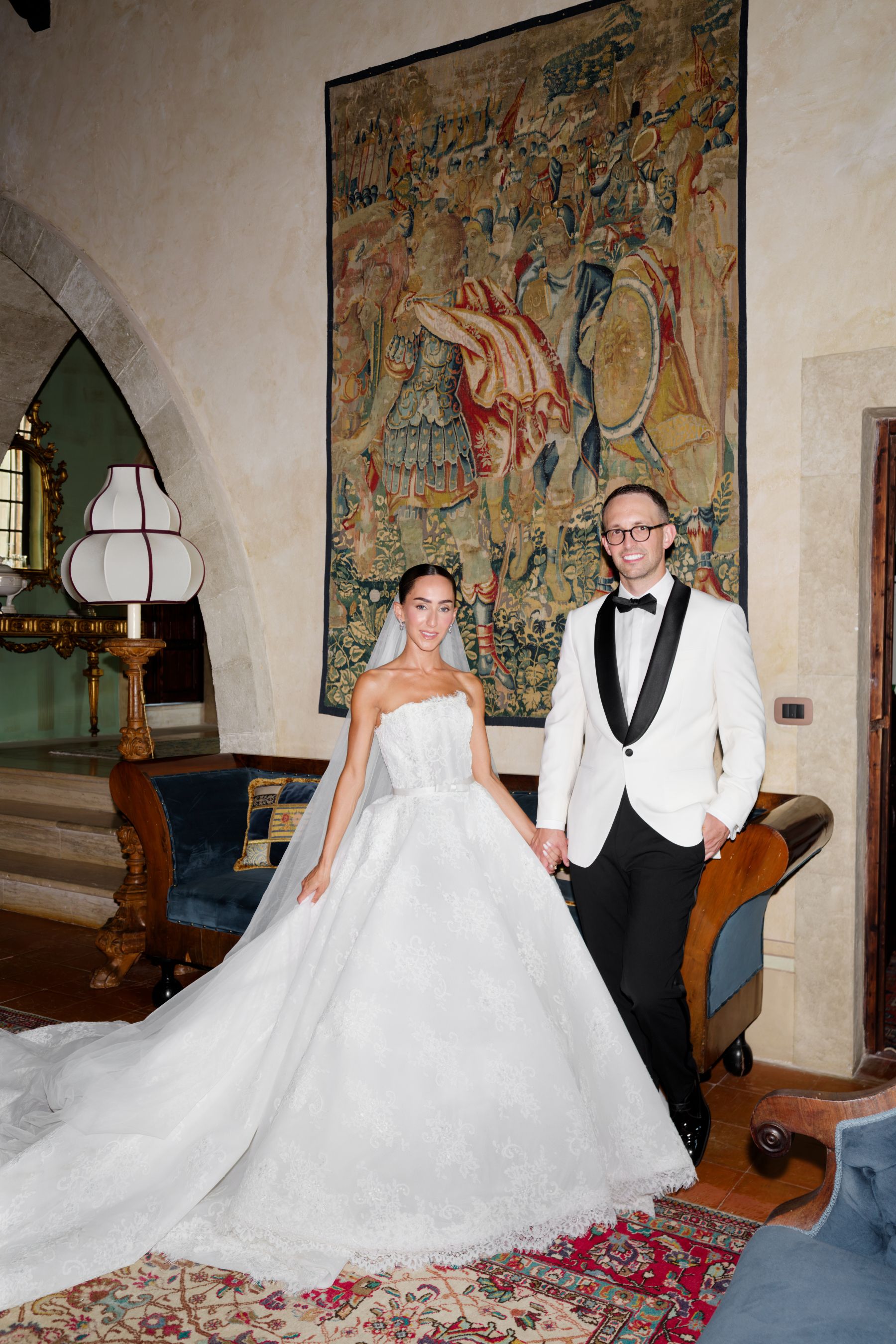 Timeless Elegance and a Surprise Opera Singer: Hana &amp; Benjamin's Wedding in Puglia photo