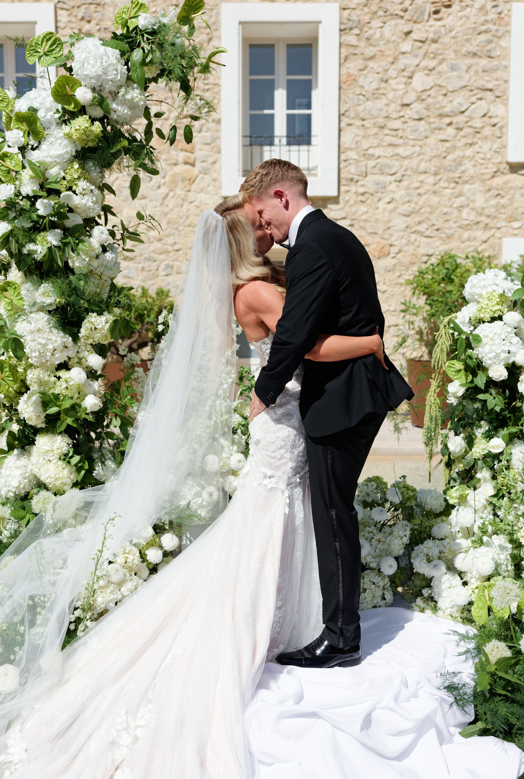 A South of France Weekend to Remember: Jasmine &amp; Max’s Wedding at Château l’Hospitalet photo