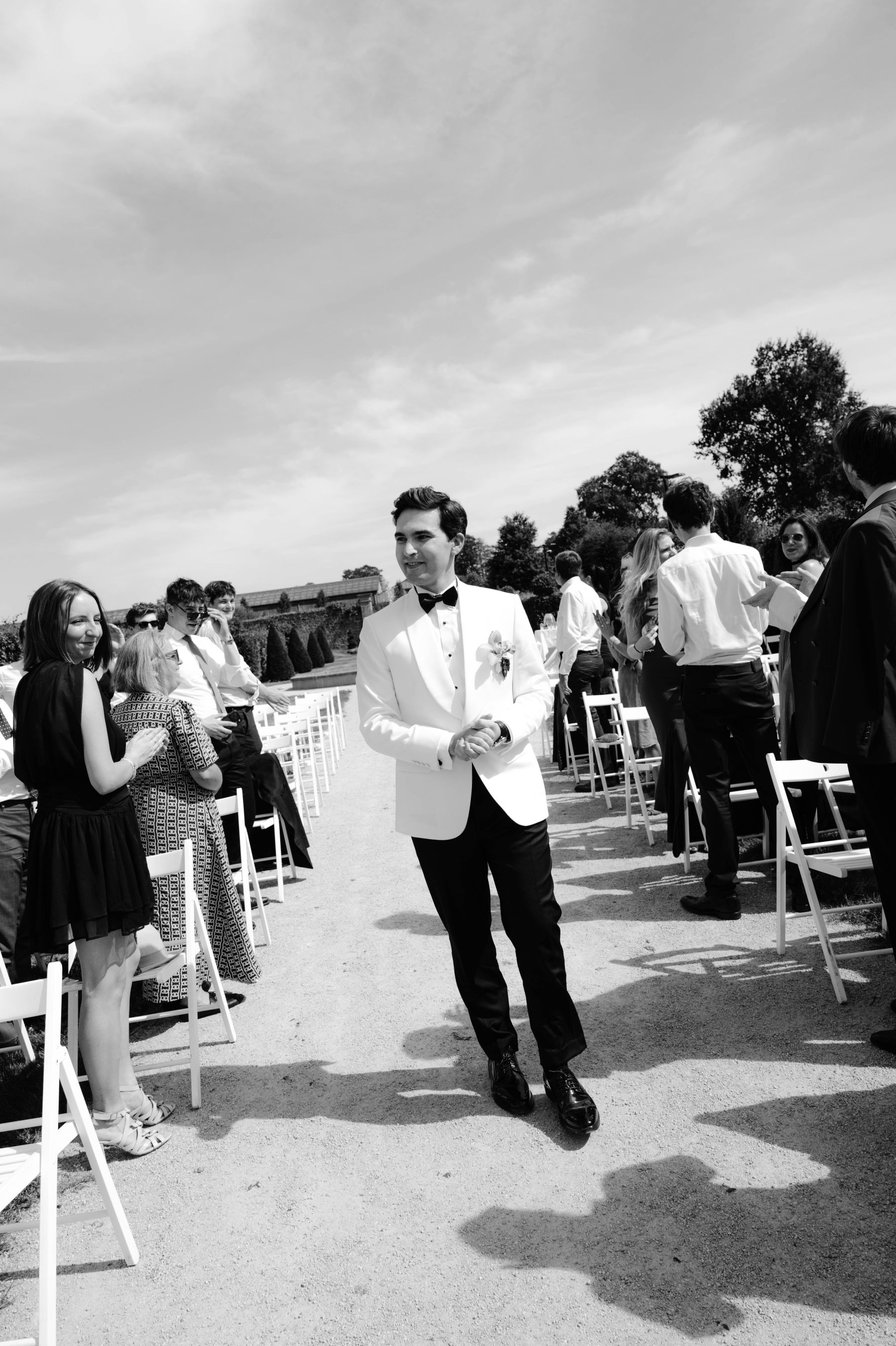 35 Countries, Four Cats and One Medieval Château: Şeyma &amp; Valérian's Wedding at Château du Rocher Portail photo