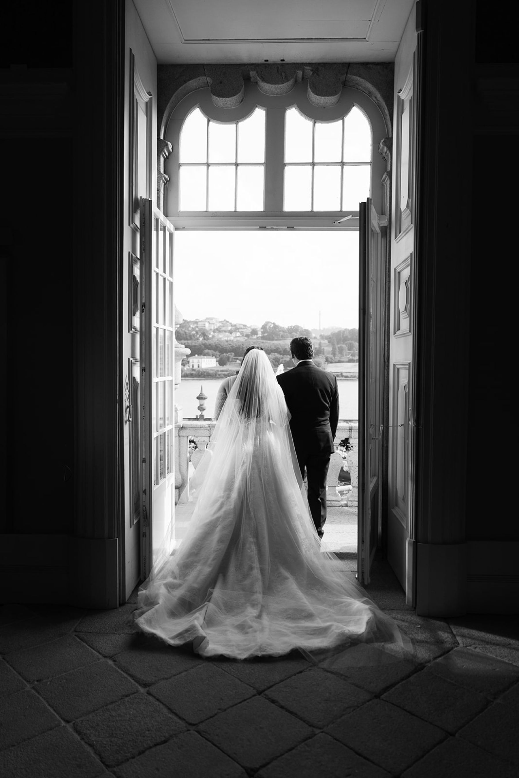 No Cake, All Fireworks: Hannah &amp; James's Wedding at Pestana Palácio do Freixo photo