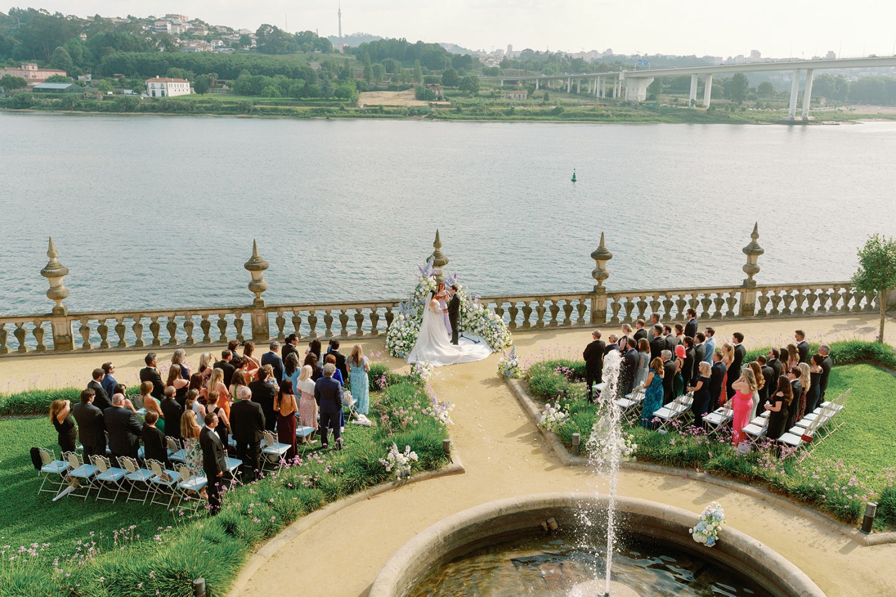 No Cake, All Fireworks: Hannah &amp; James's Wedding at Pestana Palácio do Freixo photo