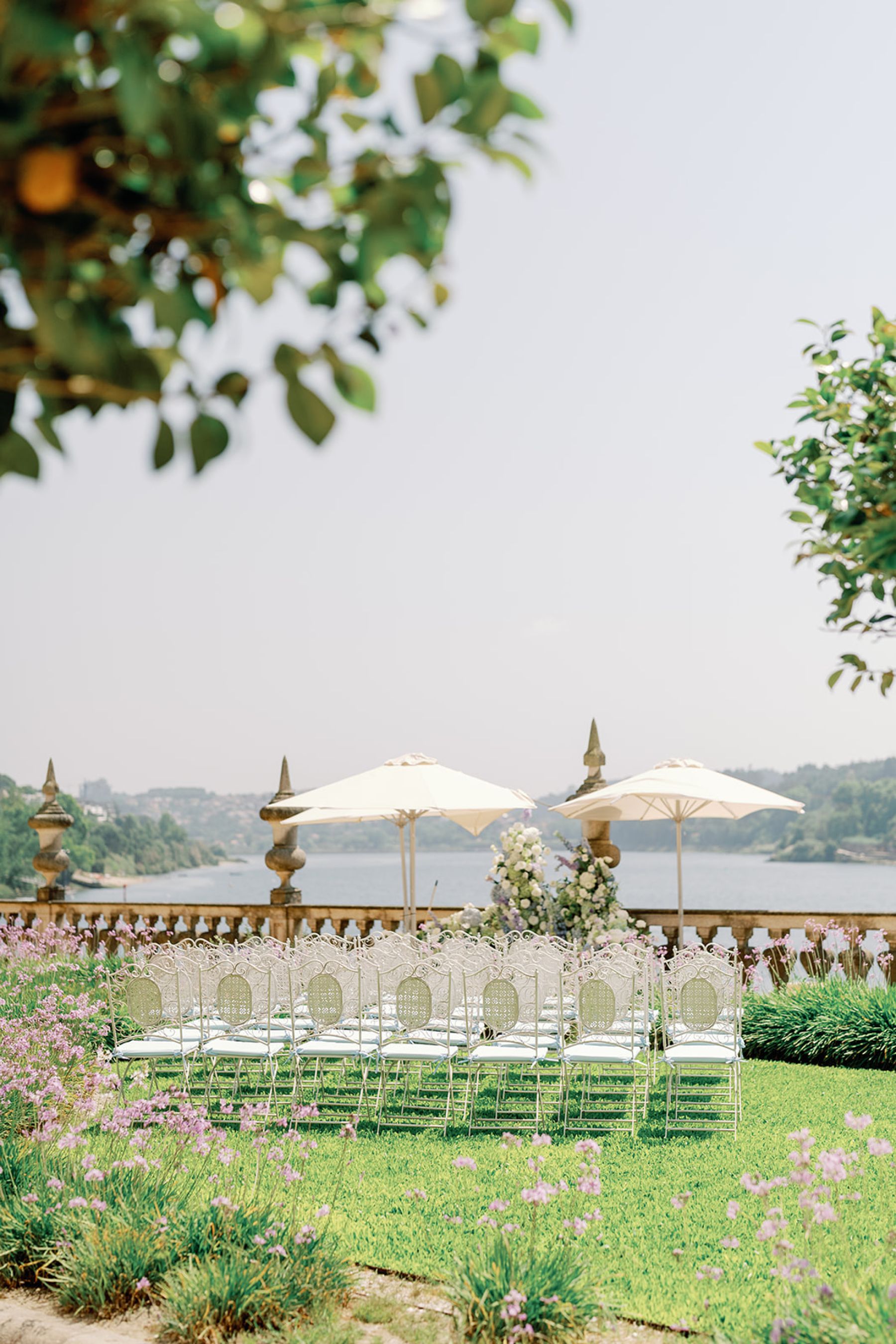 No Cake, All Fireworks: Hannah &amp; James's Wedding at Pestana Palácio do Freixo photo