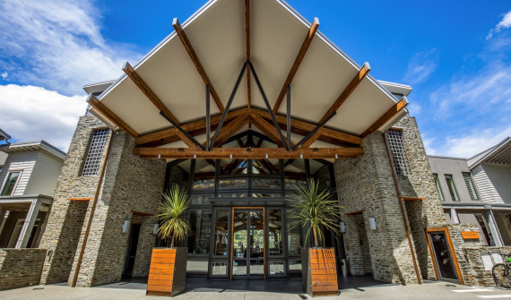The Rees Hotel & Luxury Apartments