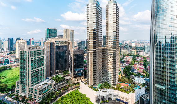 The Ritz-Carlton Jakarta, Mega Kuningan