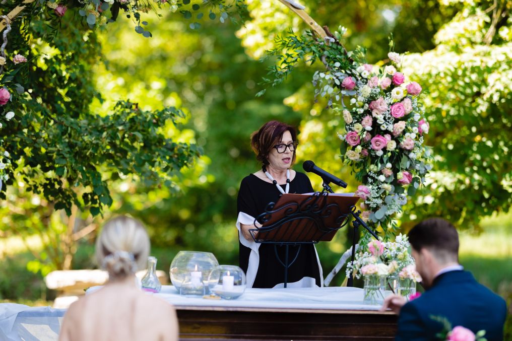 Sissi Eventi | Officiant Agency | Wedding Officiant photo