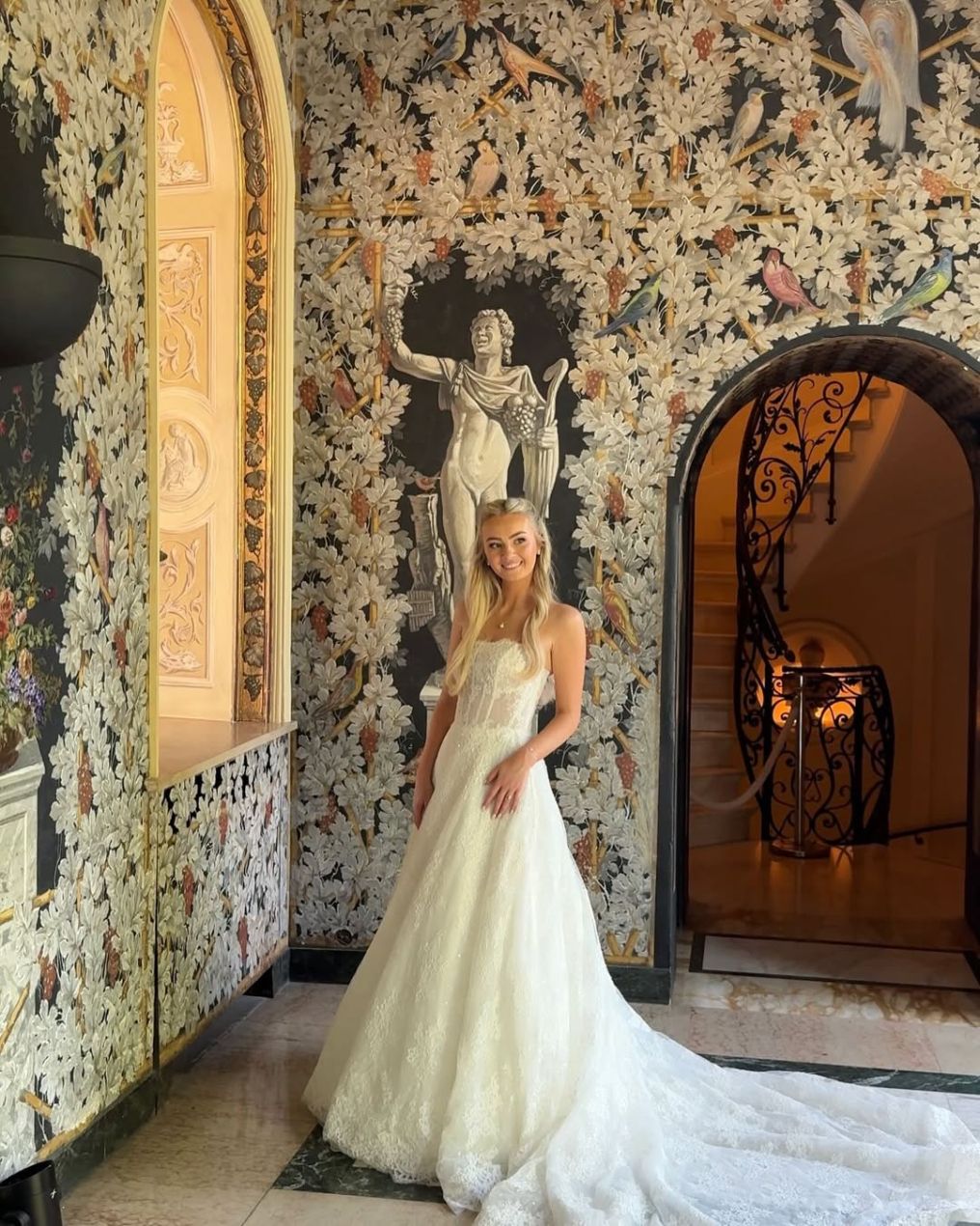 Wed Social Content Creator photo