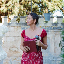 Married by Paola