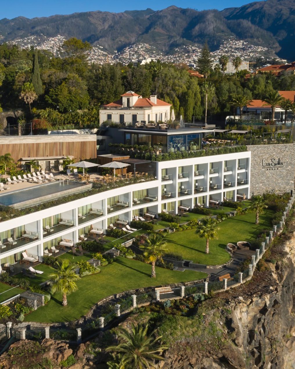 Les Suites at The Cliff Bay