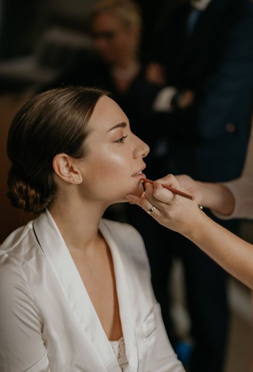 One Mirror Please Makeup Artist photo
