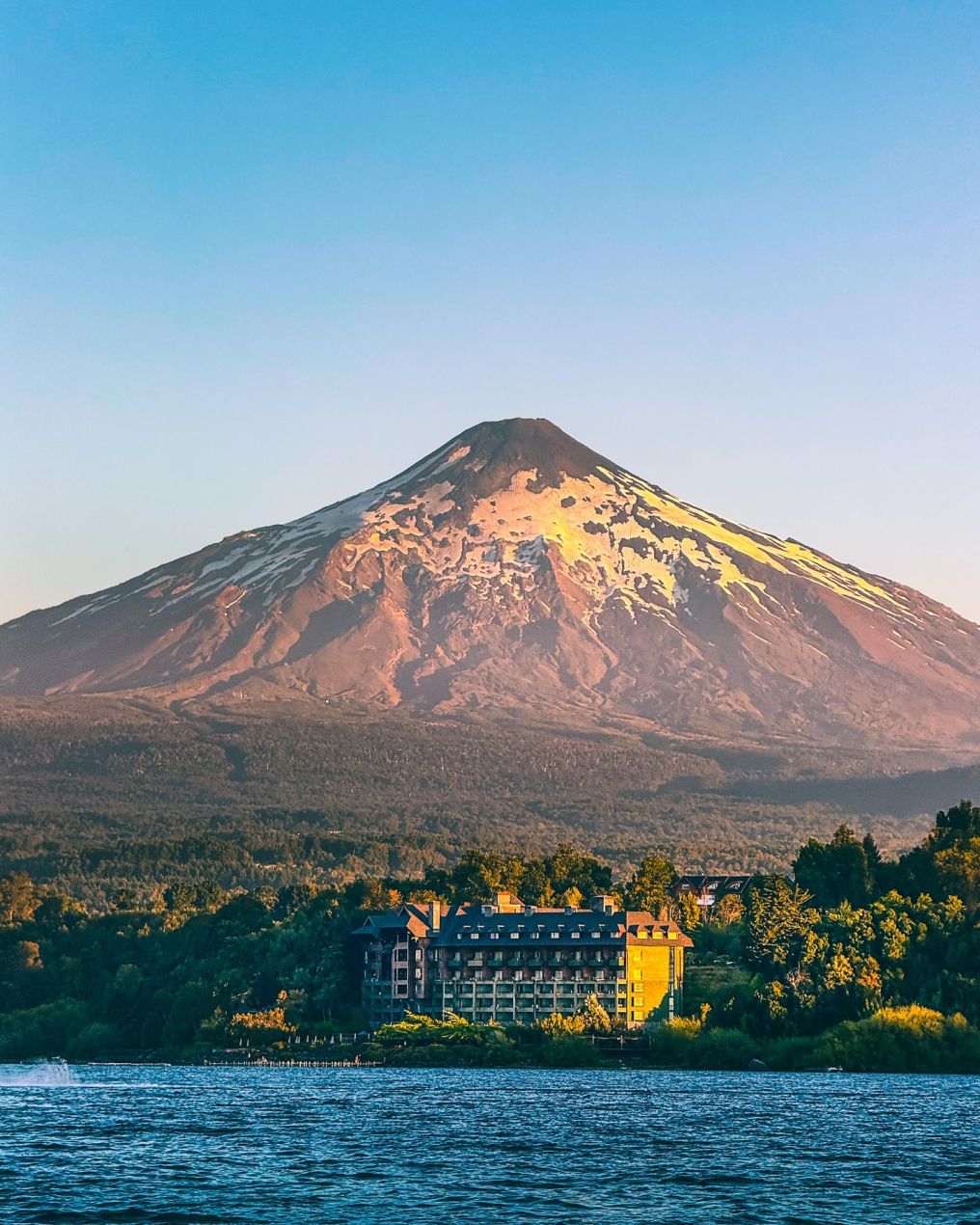Park Lake Luxury Hotel