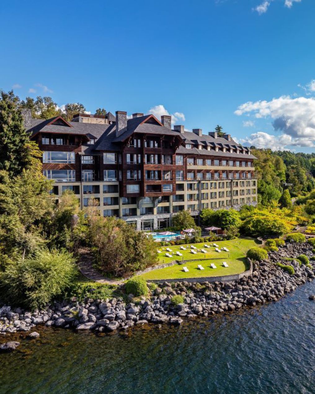 Park Lake Luxury Hotel