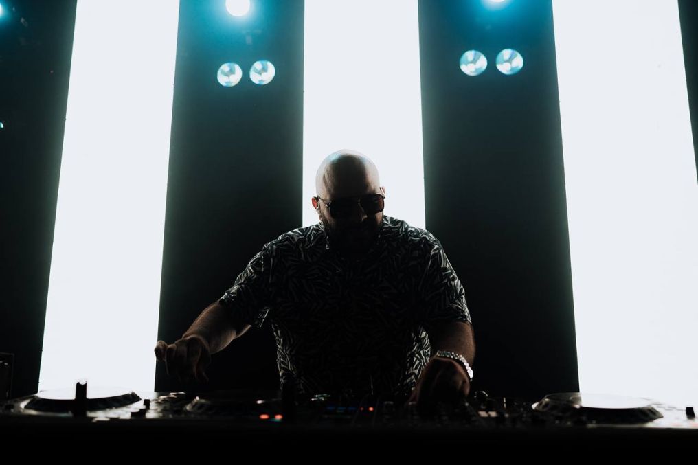 WINSTON HOWARD DJ photo