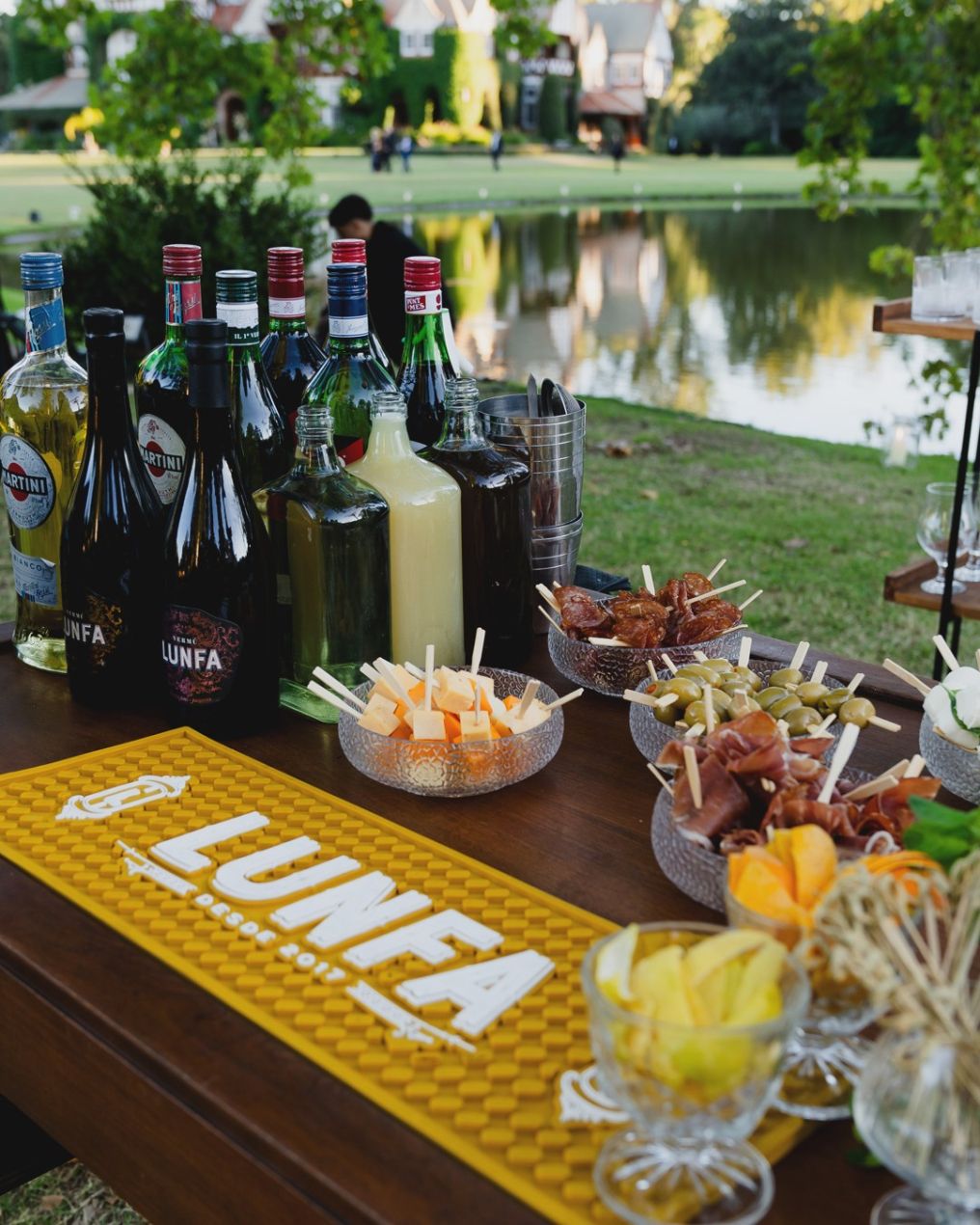 Bar de Eventos Caterer photo