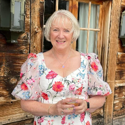 Yvonne Beck Bilingual Celebrant