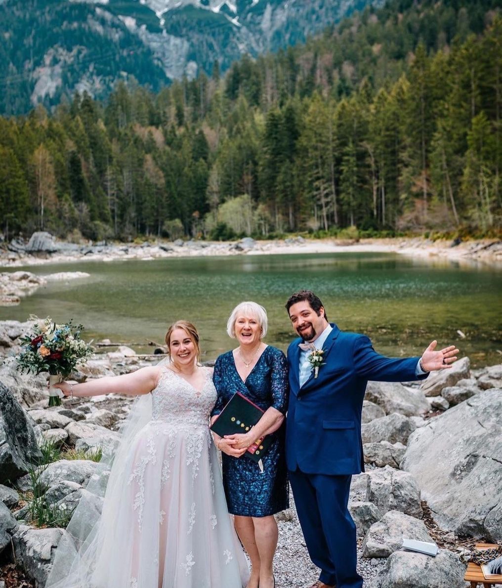 Yvonne Beck Bilingual Celebrant Wedding Officiant photo